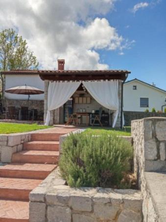 Castle House Rooms, Swimming Pool & Sauna & Tennis Court & Wine Cellar Sežana Kültér fotó