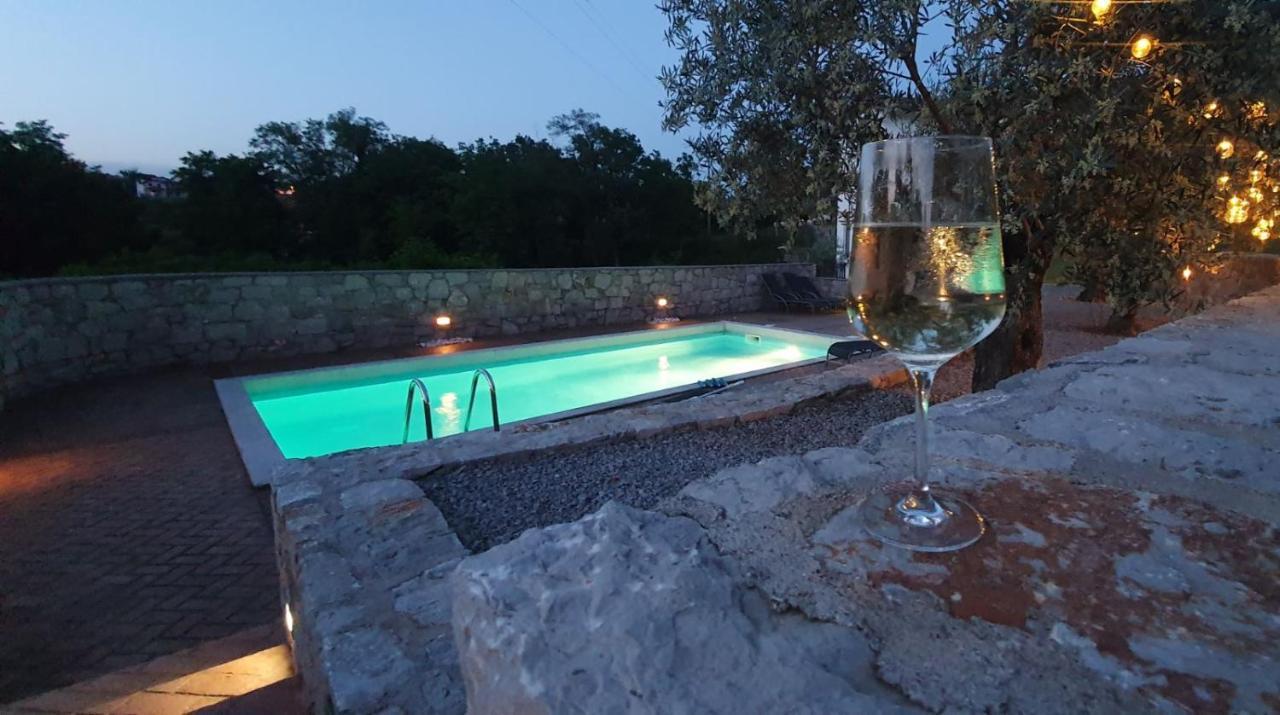 Castle House Rooms, Swimming Pool & Sauna & Tennis Court & Wine Cellar Sežana Kültér fotó